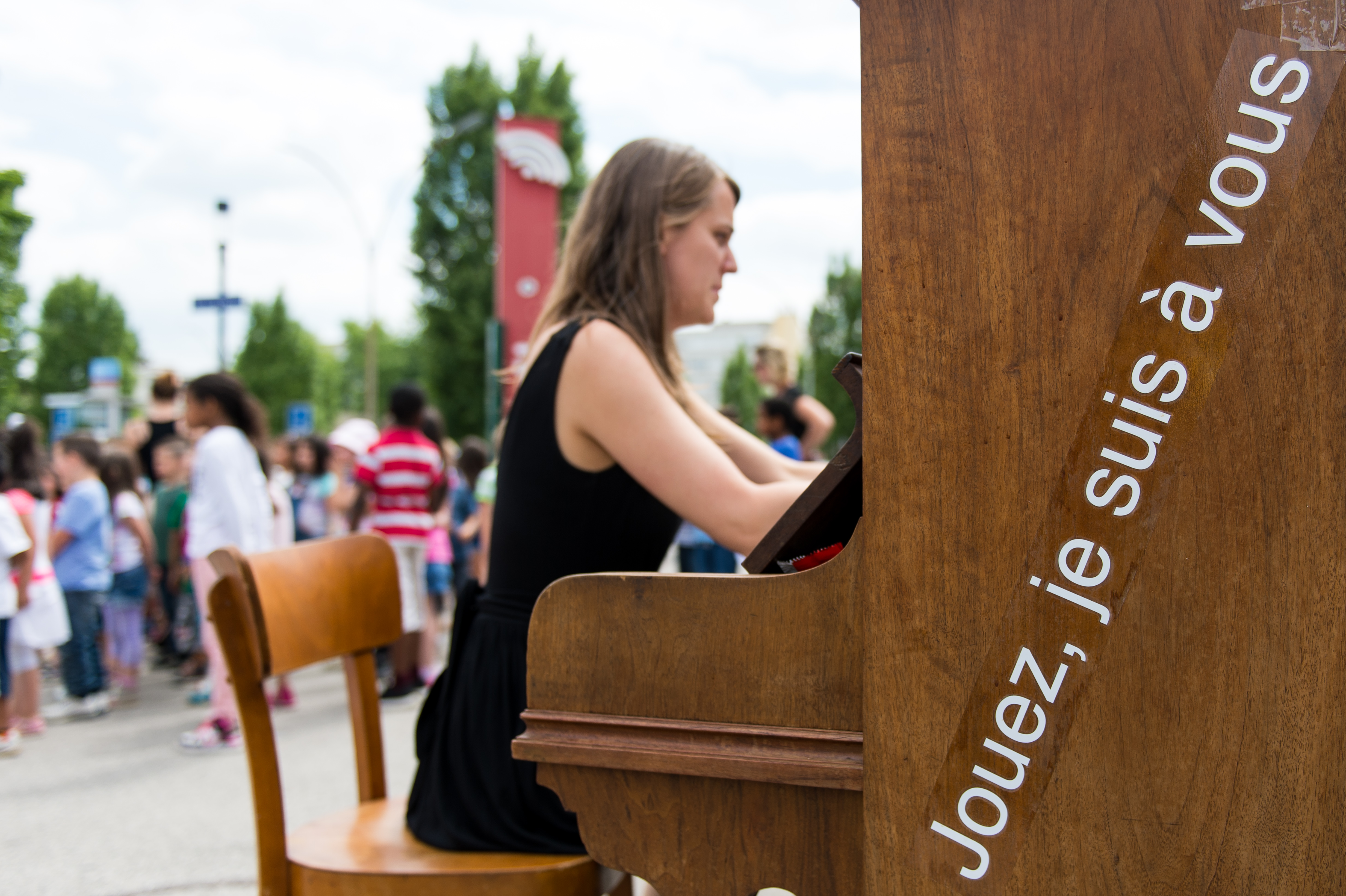 Place 5 Continents, photo Laurent Barlier pianos dans la ville, jouez je suis à vous