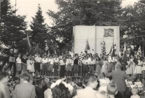 PA-137_inauguration de l'école de Meyrin-Village_la revue_1949_collection Arlette Peney.jpg
