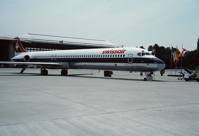 MD81-HB-INS-'Meyrin'-GE-1986-06-19-photo Jean-Luc Altherr-2 - web.jpg